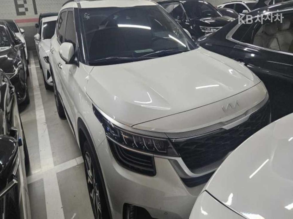 2022 Kia Used Car photo
