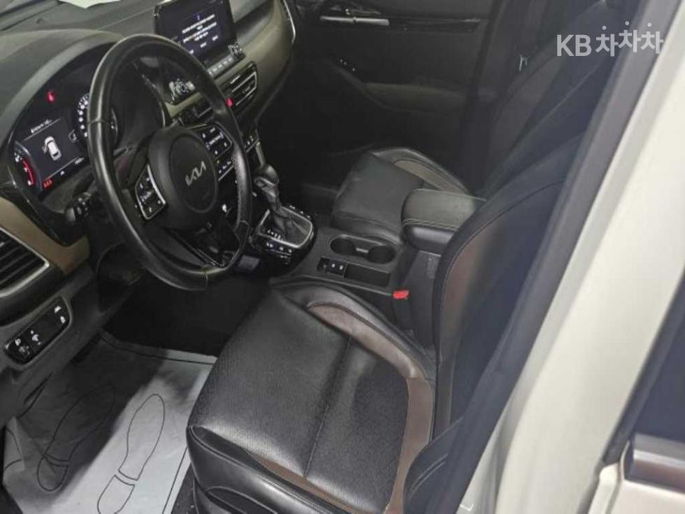 2022 Kia Used Car photo