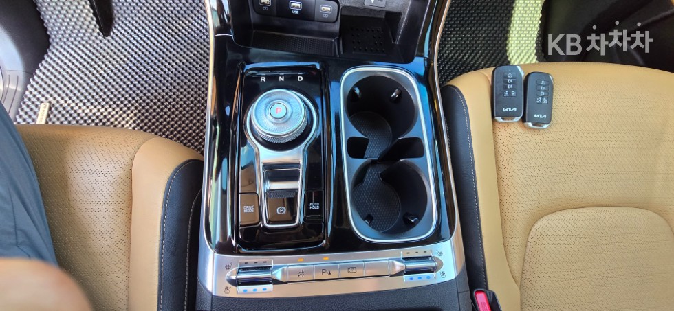 Kia Carnival — miniaturë 11
