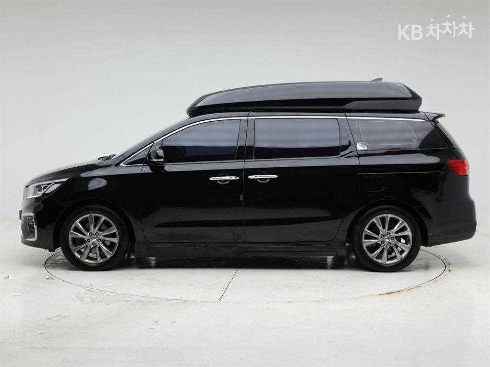 Kia Carnival — miniaturë 3