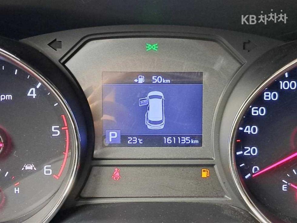 Kia Carnival — miniaturë 7