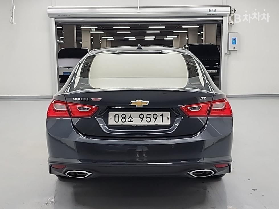 Chevrolet Malibu — miniaturë 3