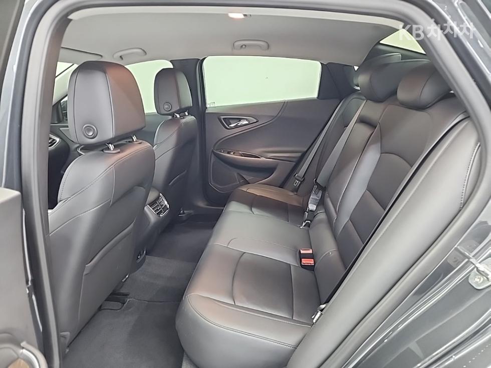 Chevrolet Malibu — miniaturë 12