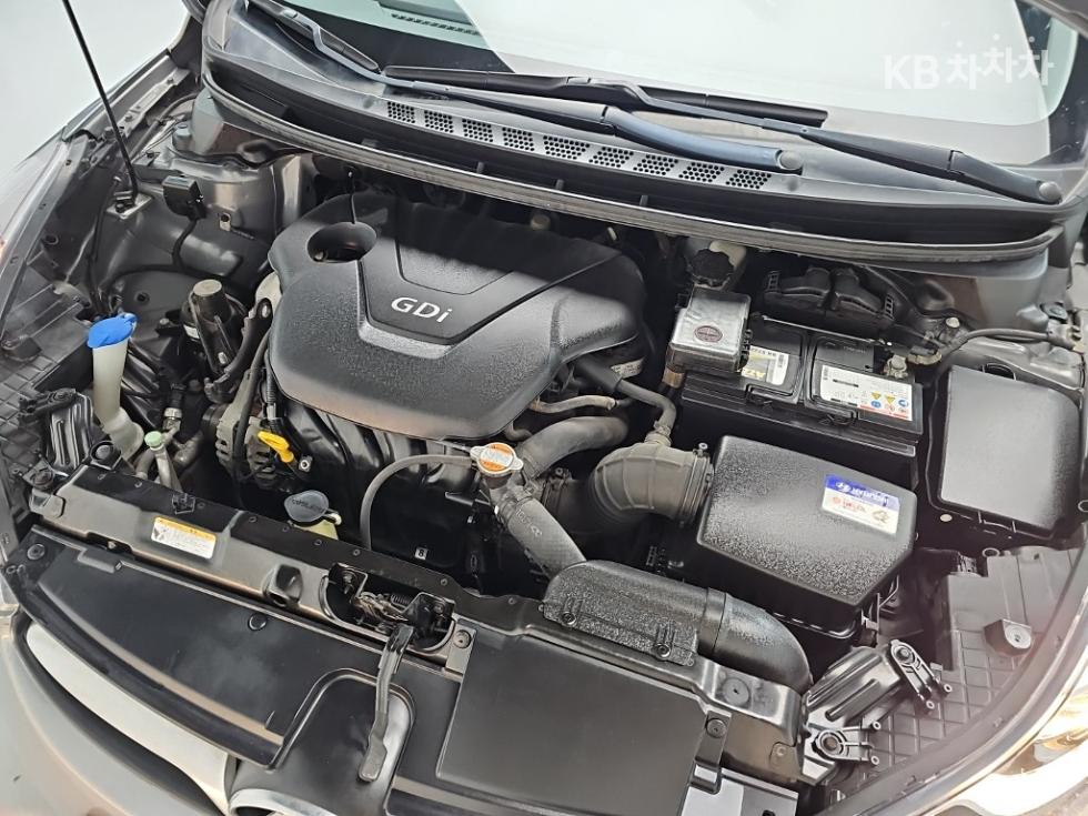 Hyundai Avante — miniaturë 5