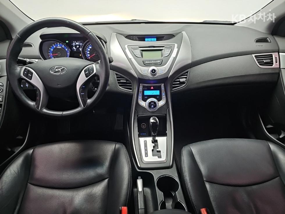 Hyundai Avante — miniaturë 7