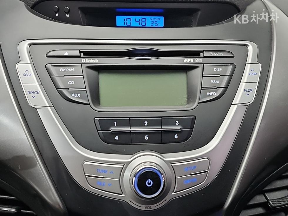 Hyundai Avante — miniaturë 13