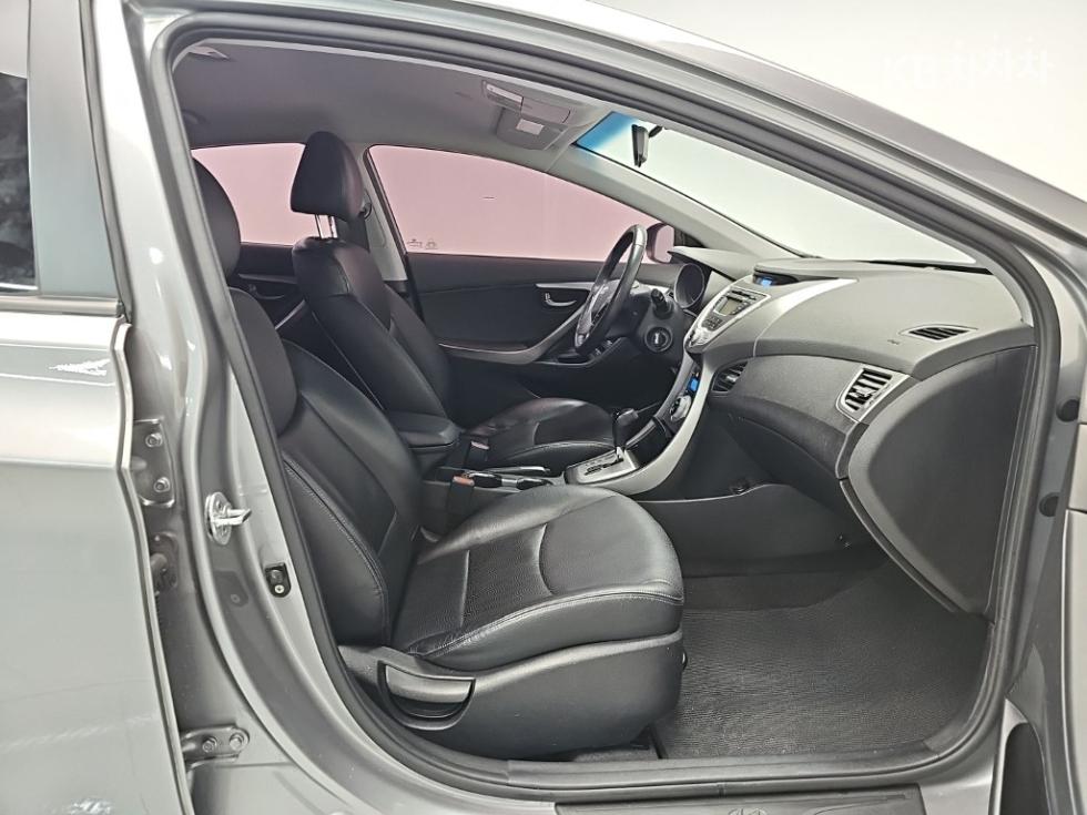 Hyundai Avante — miniaturë 19