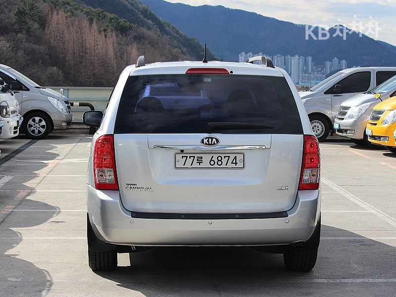 Kia Carnival — miniaturë 3