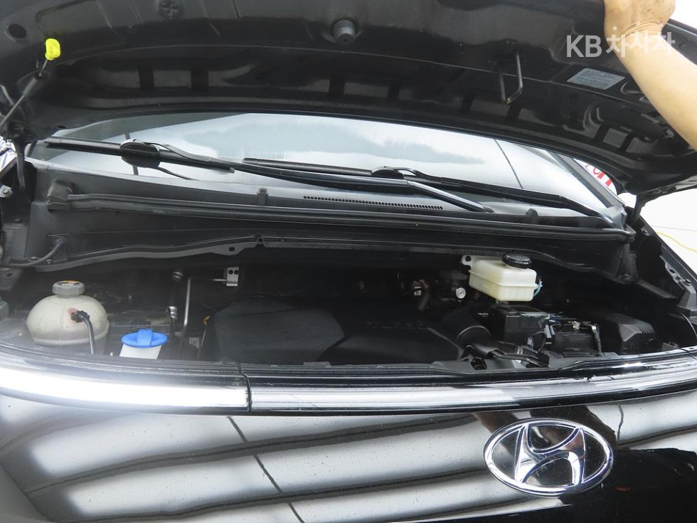 Hyundai Staria — miniaturë 19