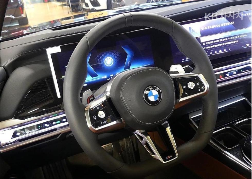 BMW 7er — miniaturë 12