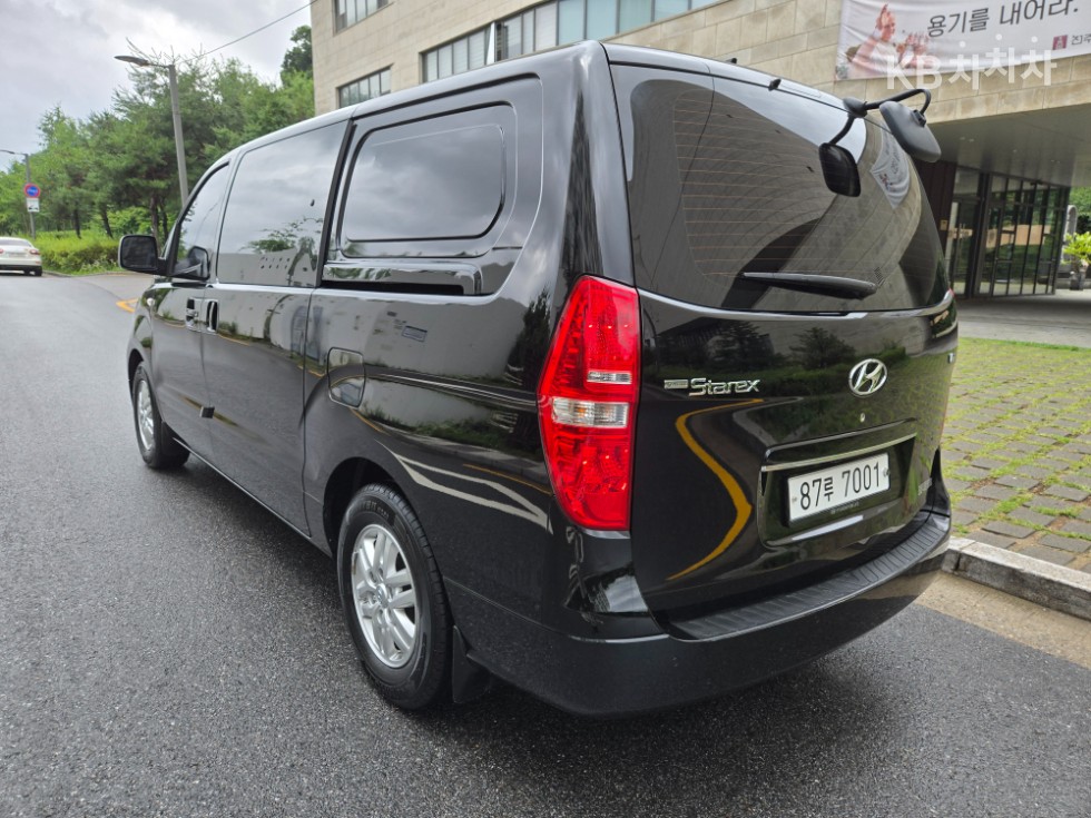 Hyundai Starex — miniaturë 5