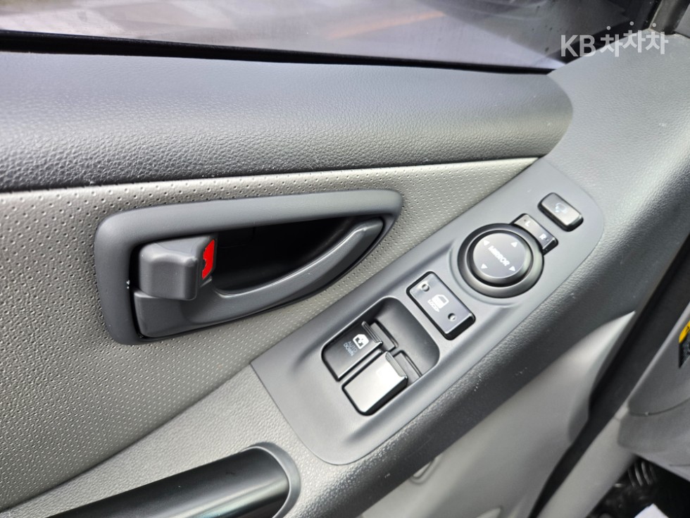 Hyundai Starex — miniaturë 15