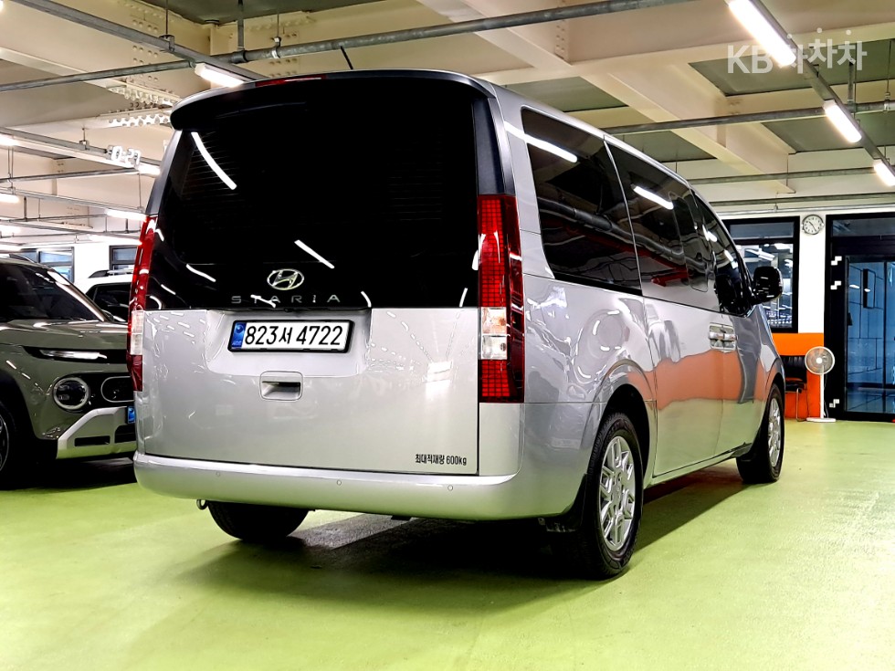 Hyundai Staria — miniaturë 4