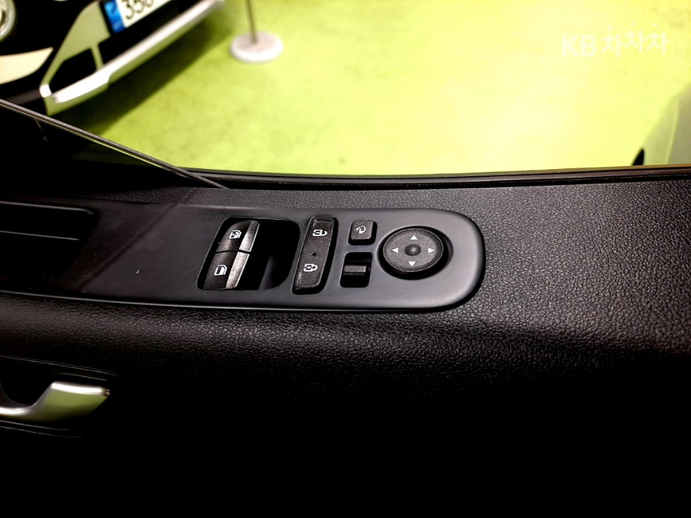 Hyundai Staria — miniaturë 18