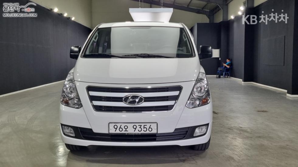 Hyundai Starex — miniaturë 3