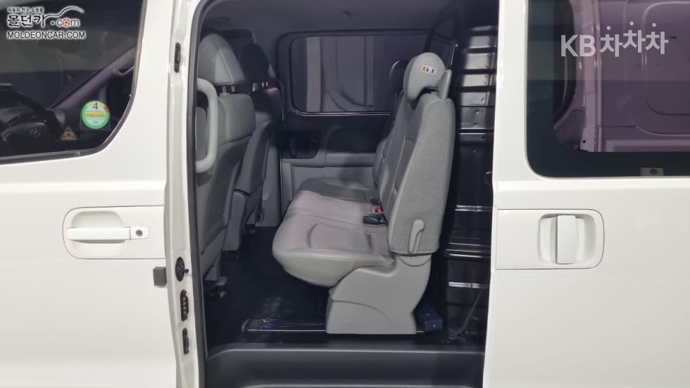 Hyundai Starex — miniaturë 10
