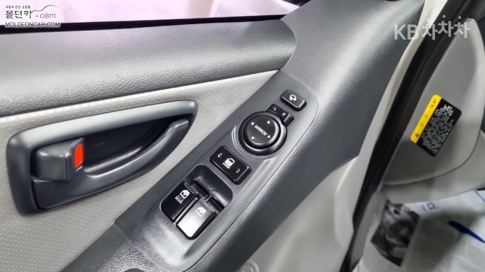 Hyundai Starex — miniaturë 15