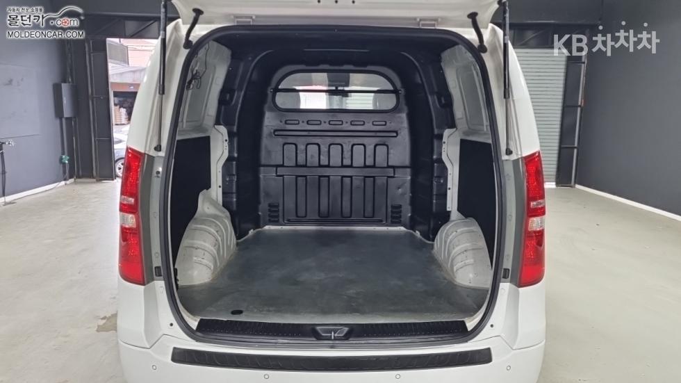 Hyundai Starex — miniaturë 18