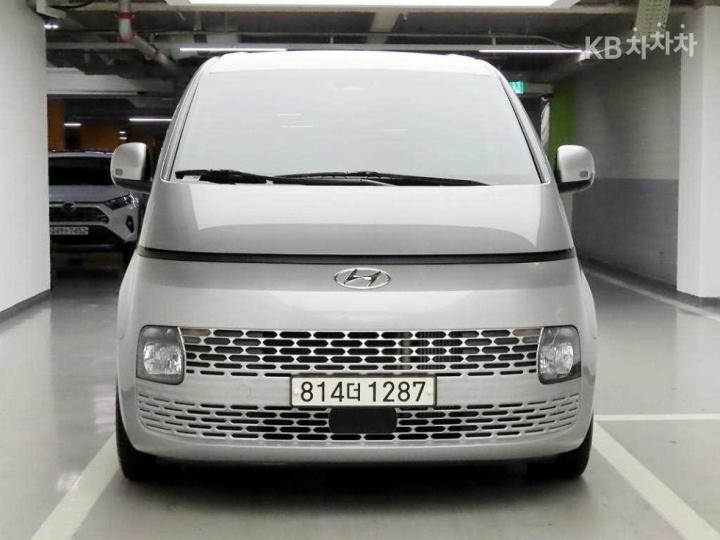 Hyundai Staria 2.2 카고 3 — foto 1