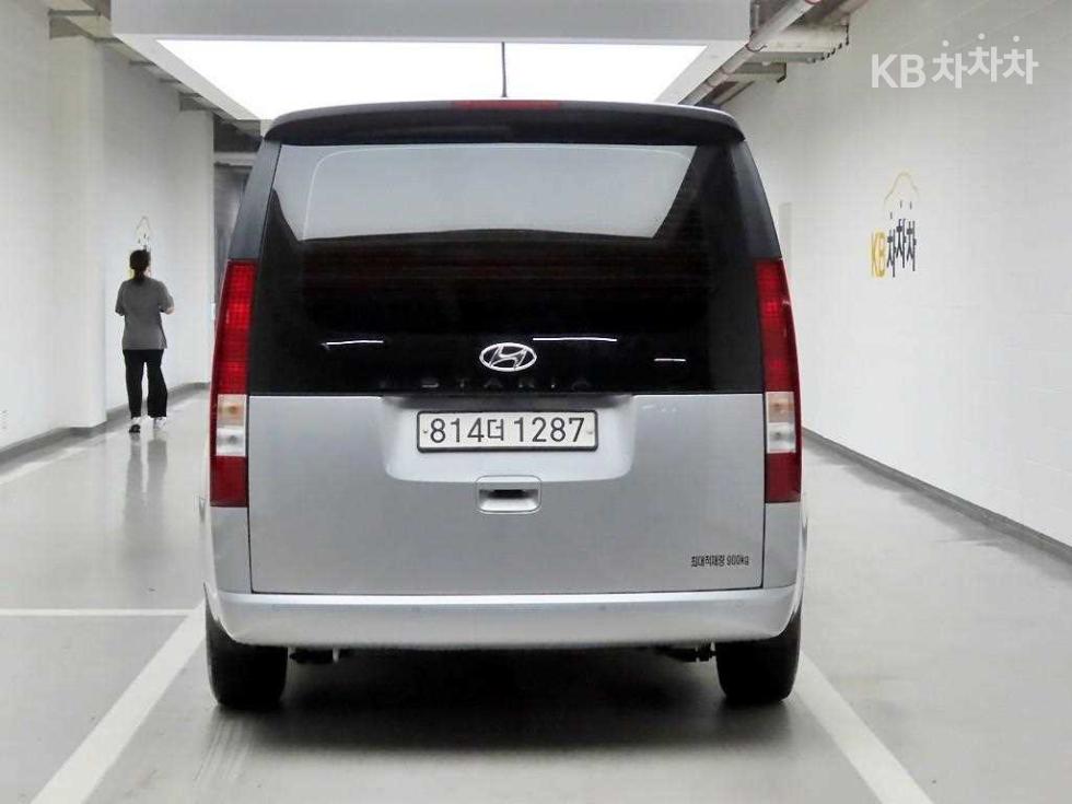 Hyundai Staria — miniaturë 3