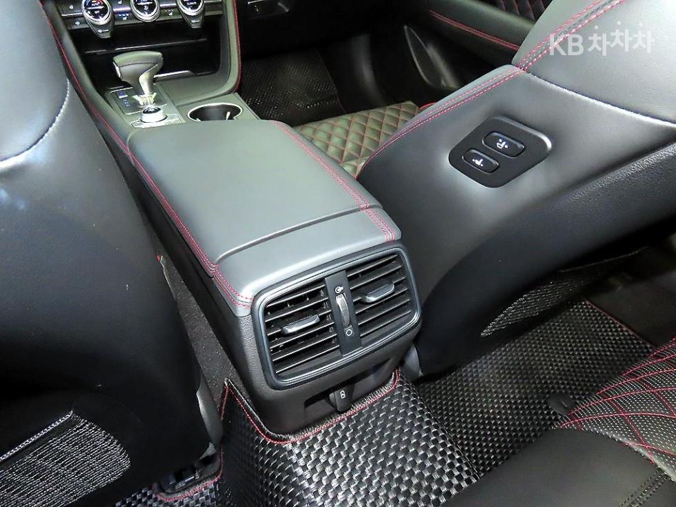 Genesis G70 — miniaturë 14