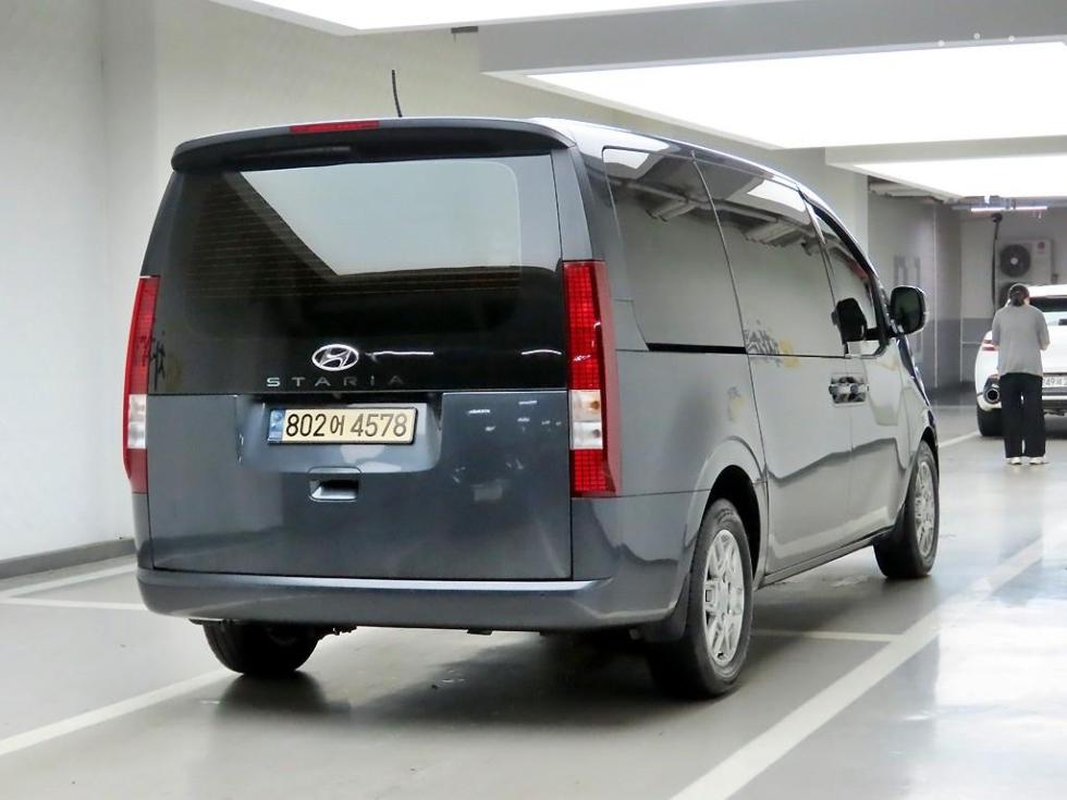 Hyundai Staria — miniaturë 4