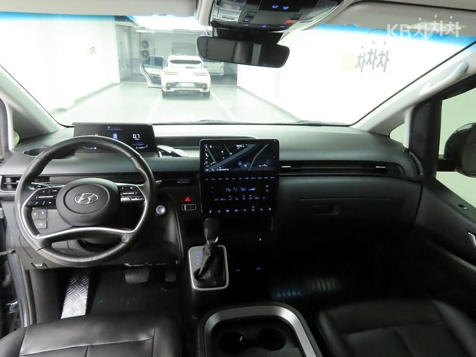 Hyundai Staria — miniaturë 7
