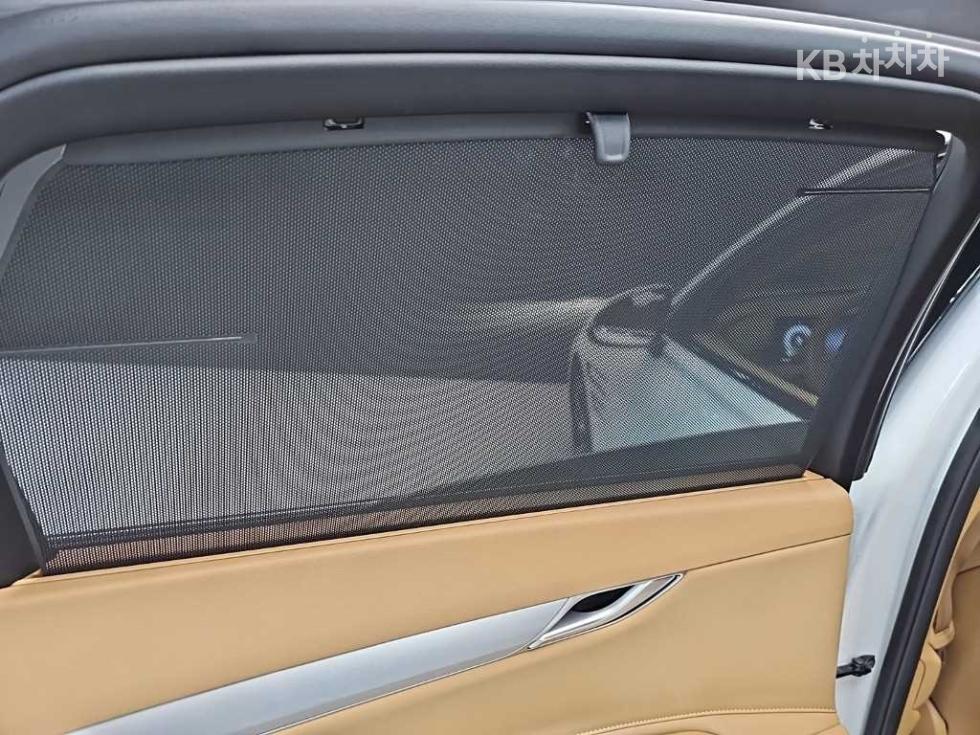 Genesis G80 — miniaturë 15