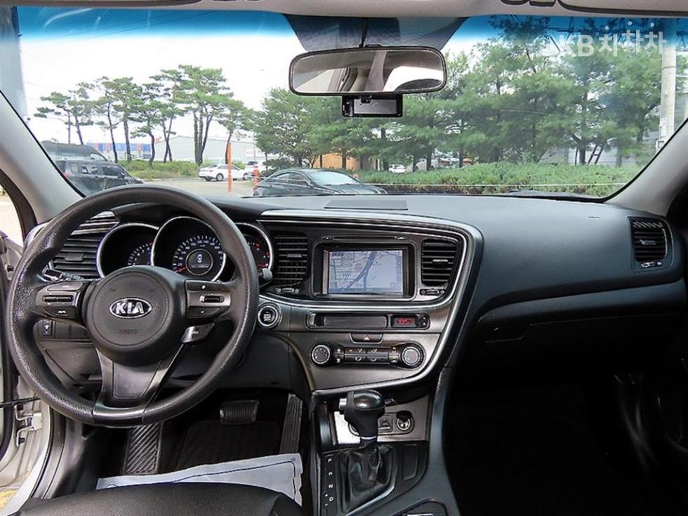 Kia K5 — miniaturë 7