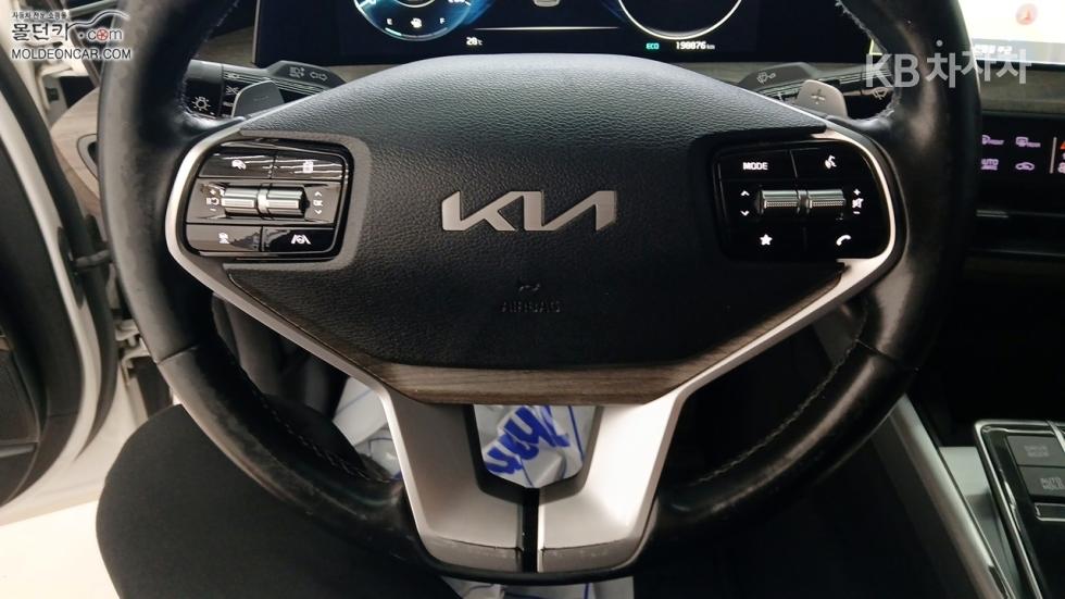 Kia K8 — miniaturë 11