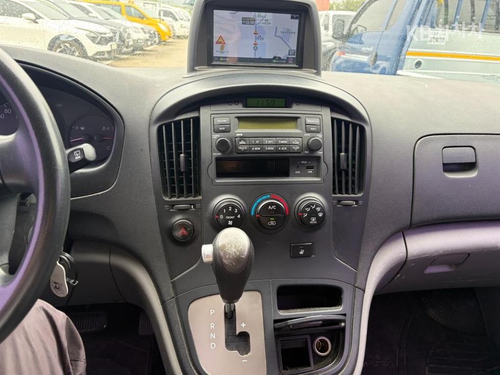 Hyundai Starex — miniaturë 9