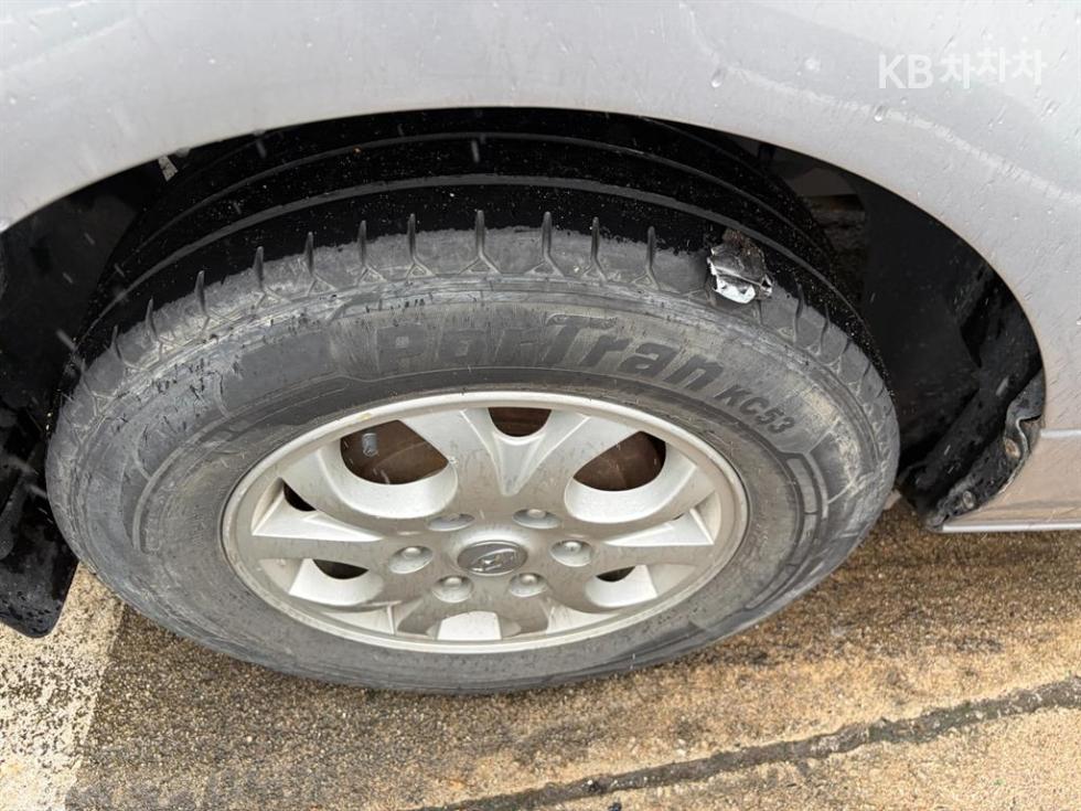 Hyundai Starex — miniaturë 13