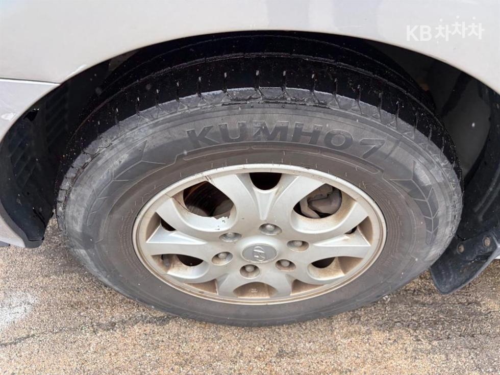 Hyundai Starex — miniaturë 15