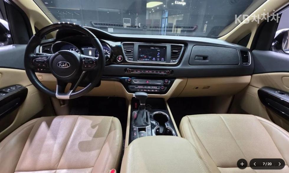 Kia Carnival — miniaturë 7