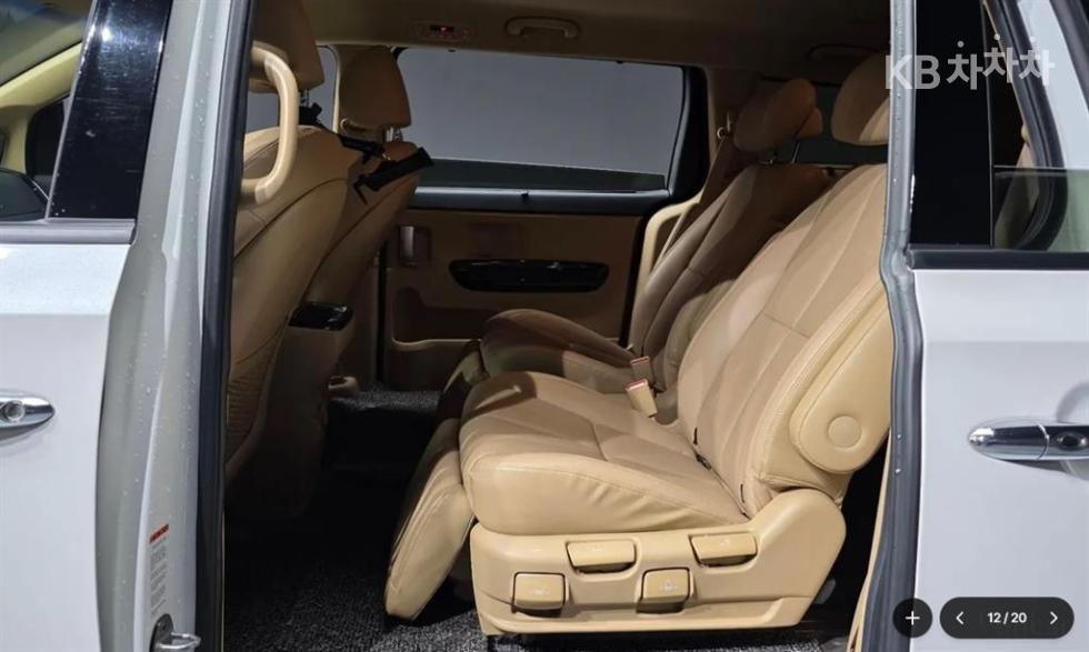 Kia Carnival — miniaturë 12