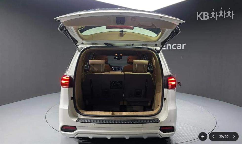 Kia Carnival — miniaturë 20