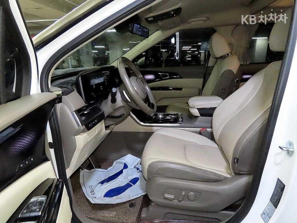 Kia Carnival — miniaturë 6