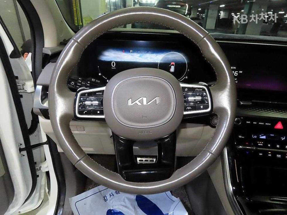 Kia Carnival — miniaturë 8
