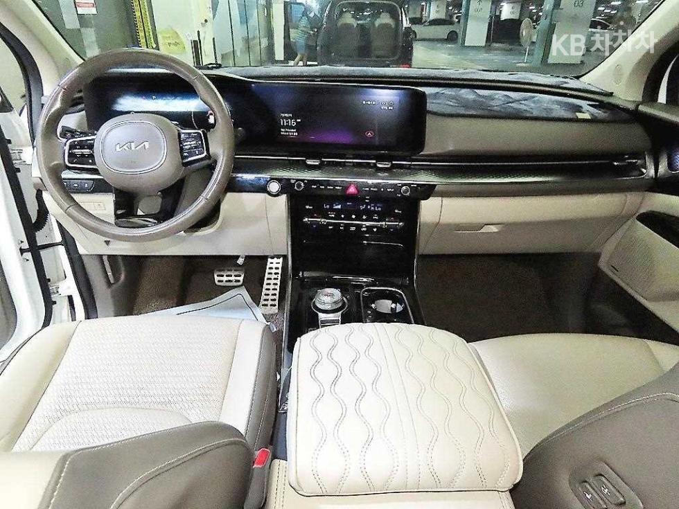 Kia Carnival — miniaturë 10