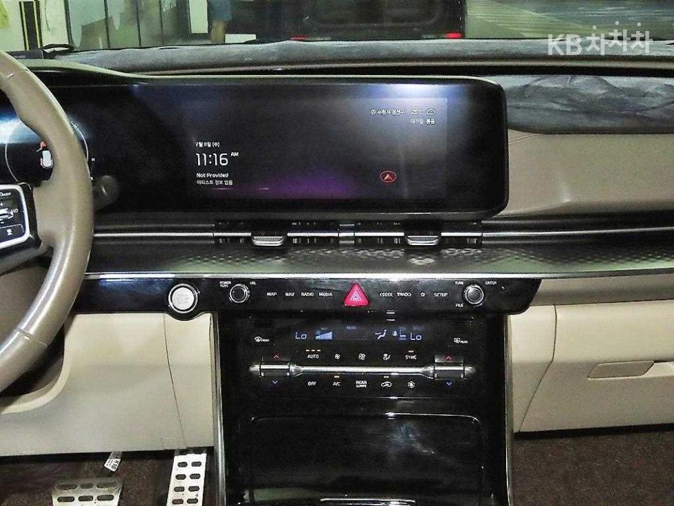 Kia Carnival — miniaturë 11