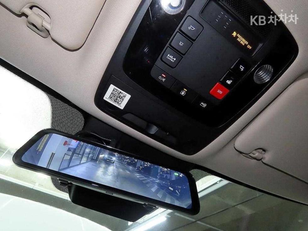 Kia Carnival — miniaturë 13