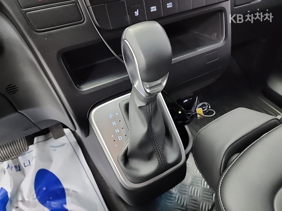 Hyundai Staria — miniaturë 8