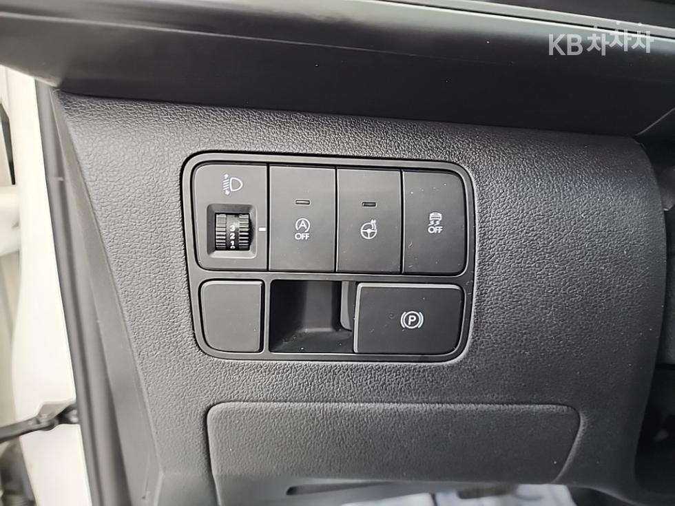 Hyundai Staria — miniaturë 17