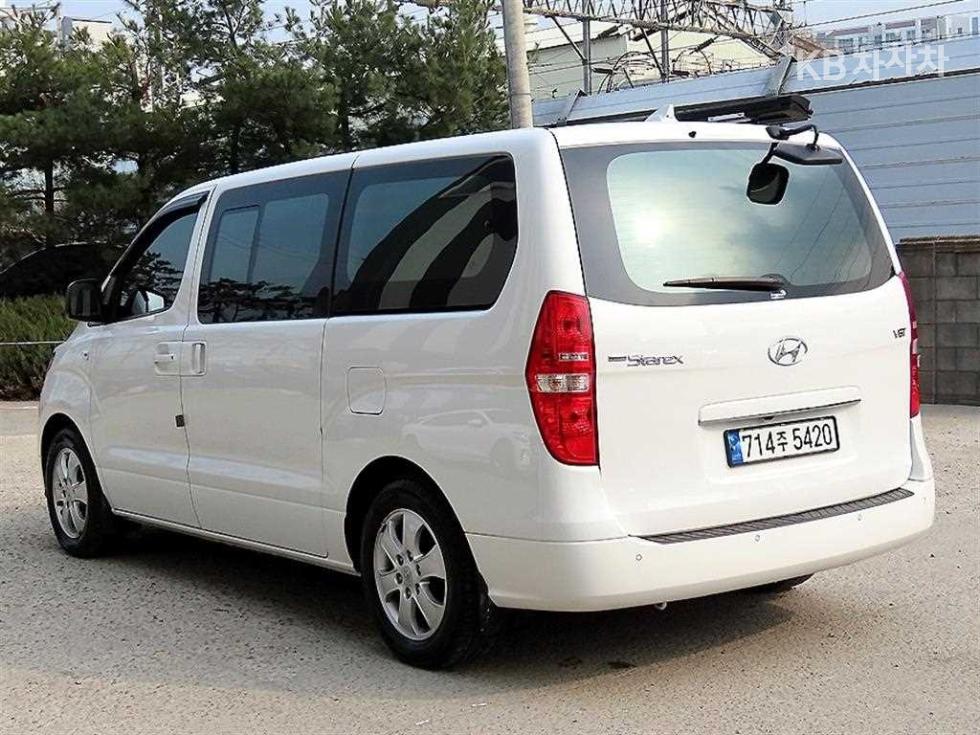 Hyundai Starex — miniaturë 3