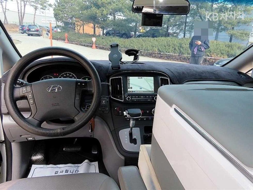 Hyundai Starex — miniaturë 10