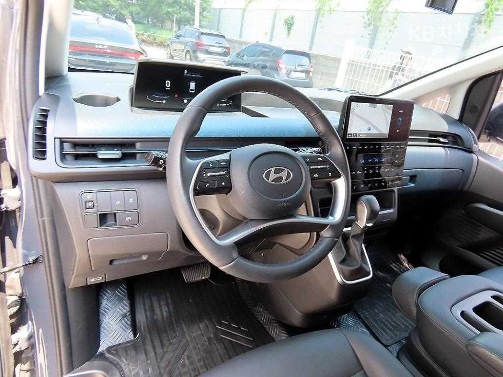 Hyundai Staria — miniaturë 7