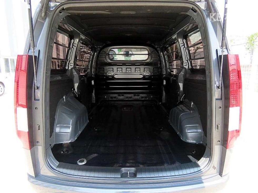 Hyundai Staria — miniaturë 17