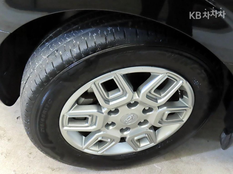 Hyundai Staria — miniaturë 20
