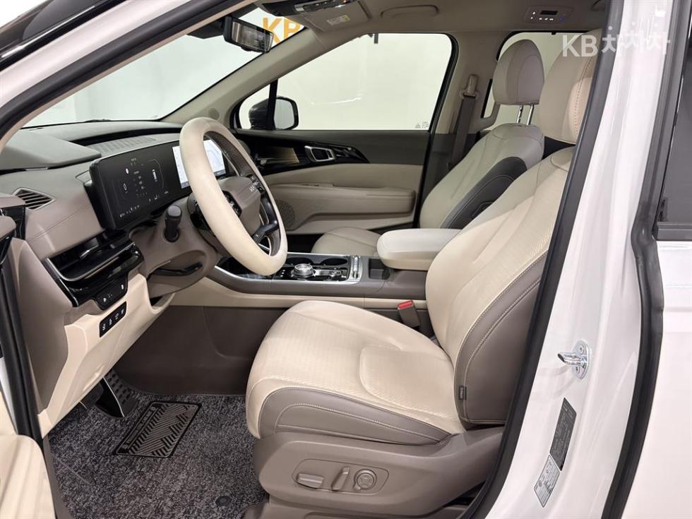 Kia Carnival — miniaturë 7