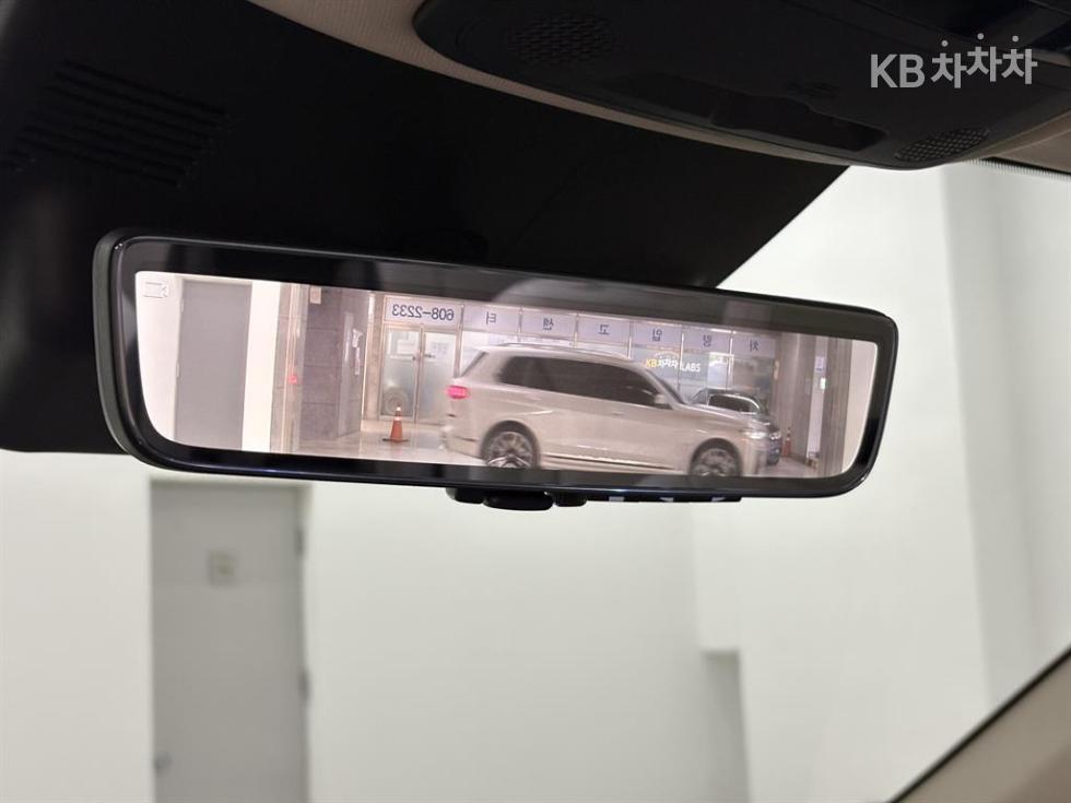 Kia Carnival — miniaturë 16